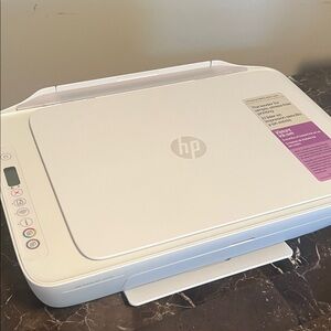 HP DeskJet 2800e Series with Instant Ink Feature